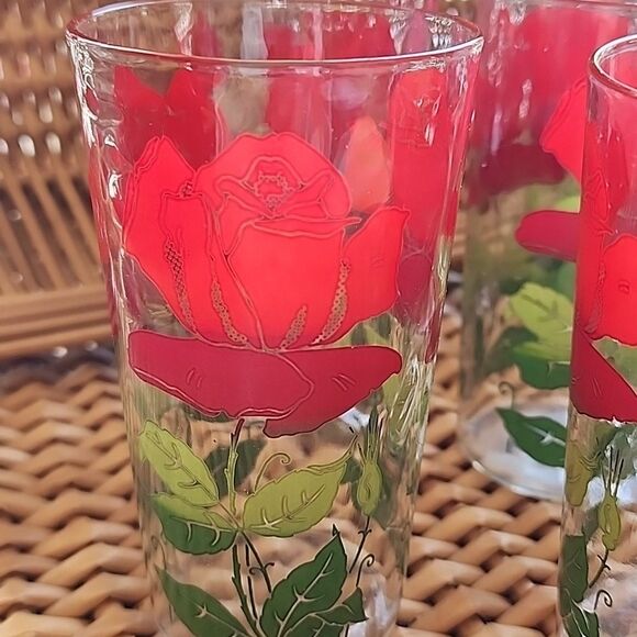 Anchor Hocking Red and Green Floral Glasses - Picture 3 of 9